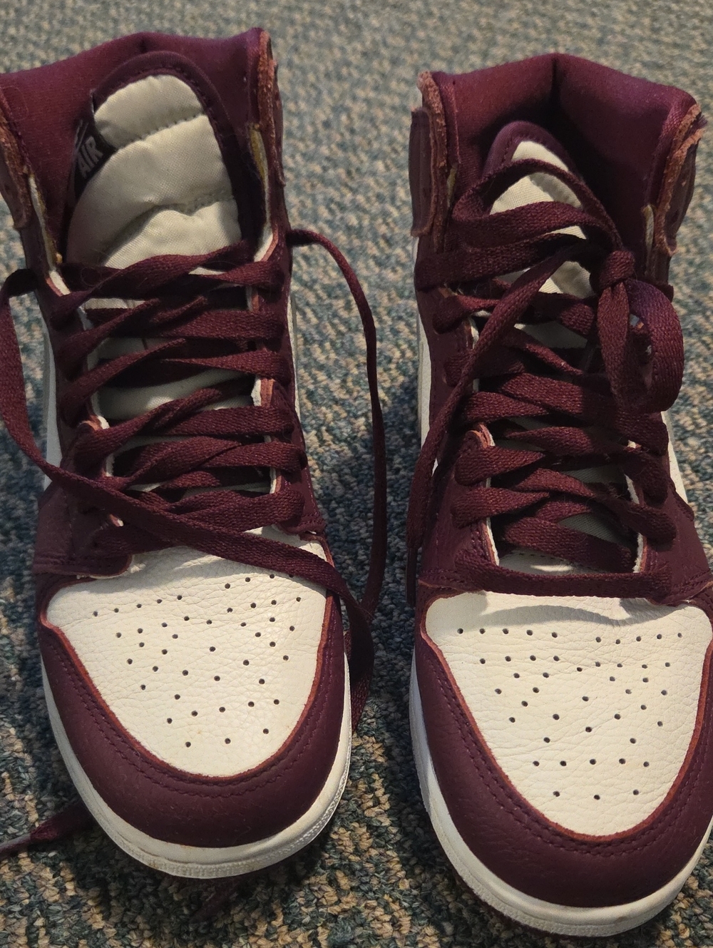 Nike Youth Sneaker Size 6Y